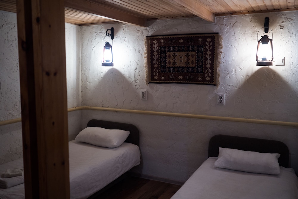 Family Room, Mezzanine photo 3