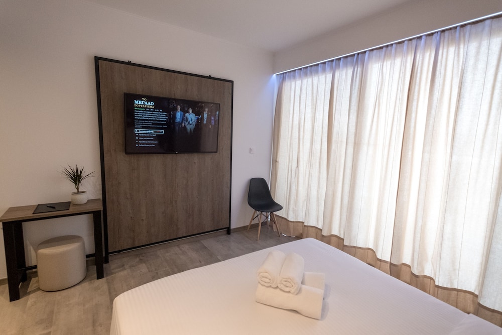 Deluxe Double Room - Photo 8