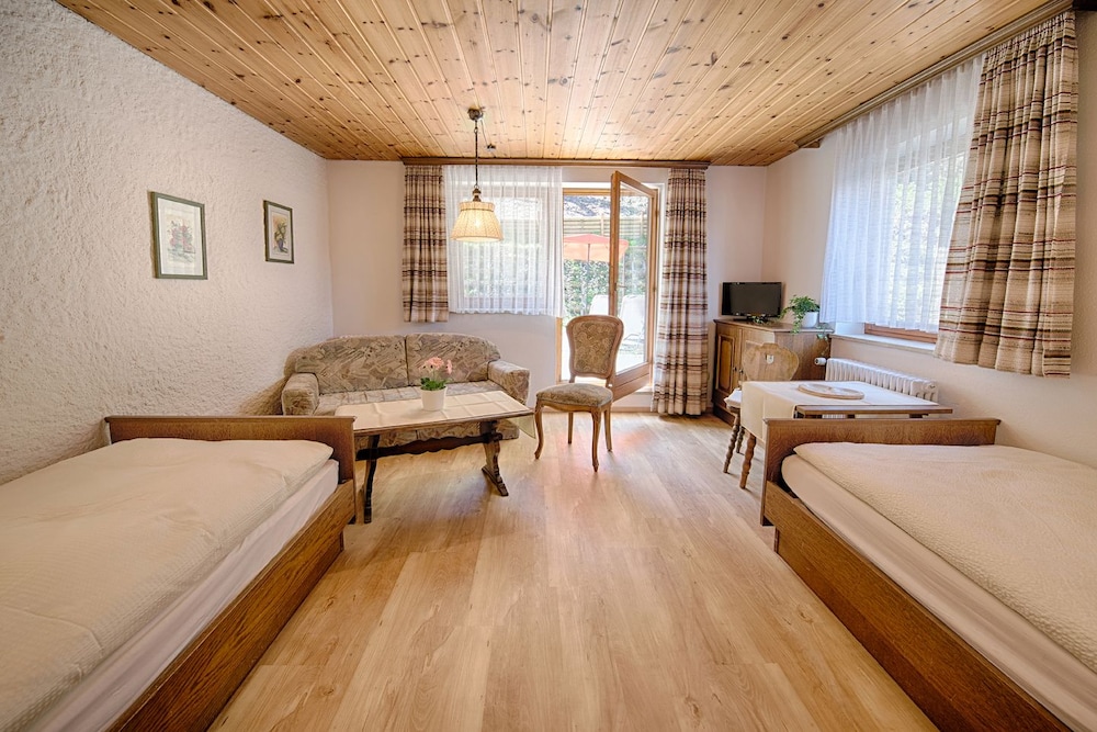 Double Room, 1 Bedroom, Balcony photo 2
