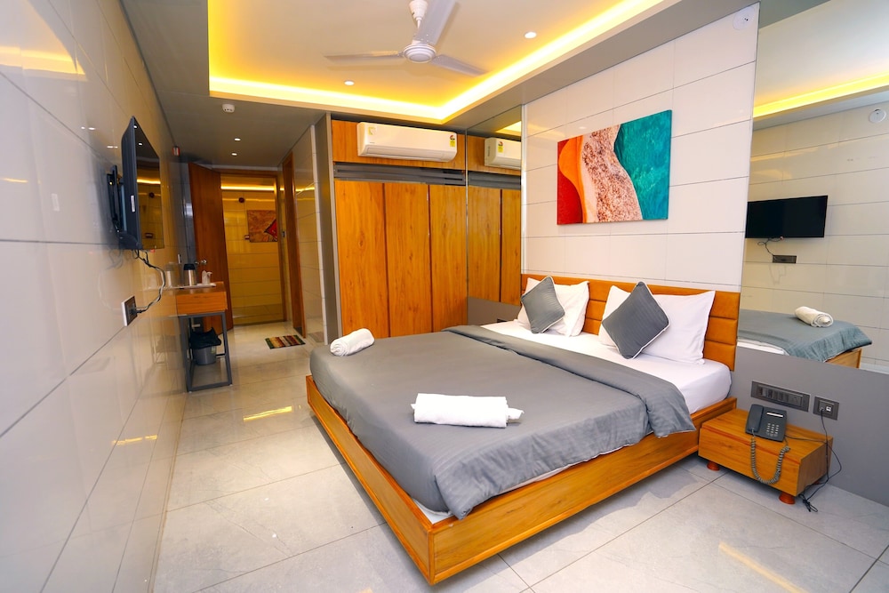 Deluxe Room - Photo 1