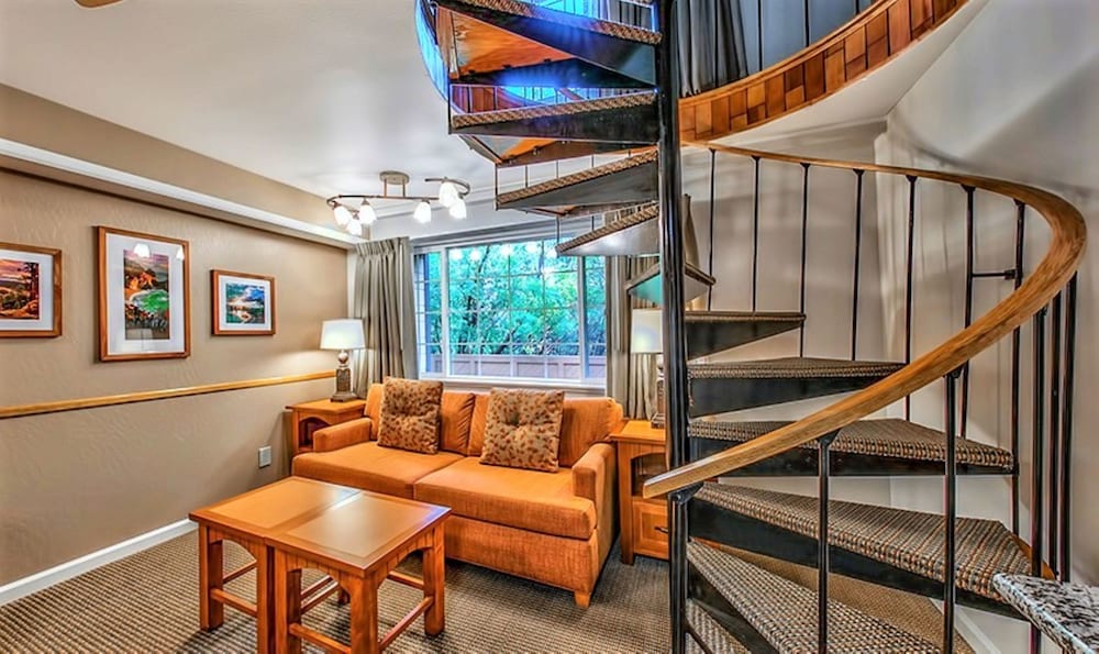 Townhouse - Photo 3