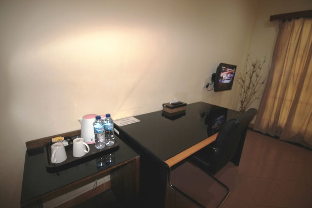 Deluxe Twin Room, Multiple Beds photo 3