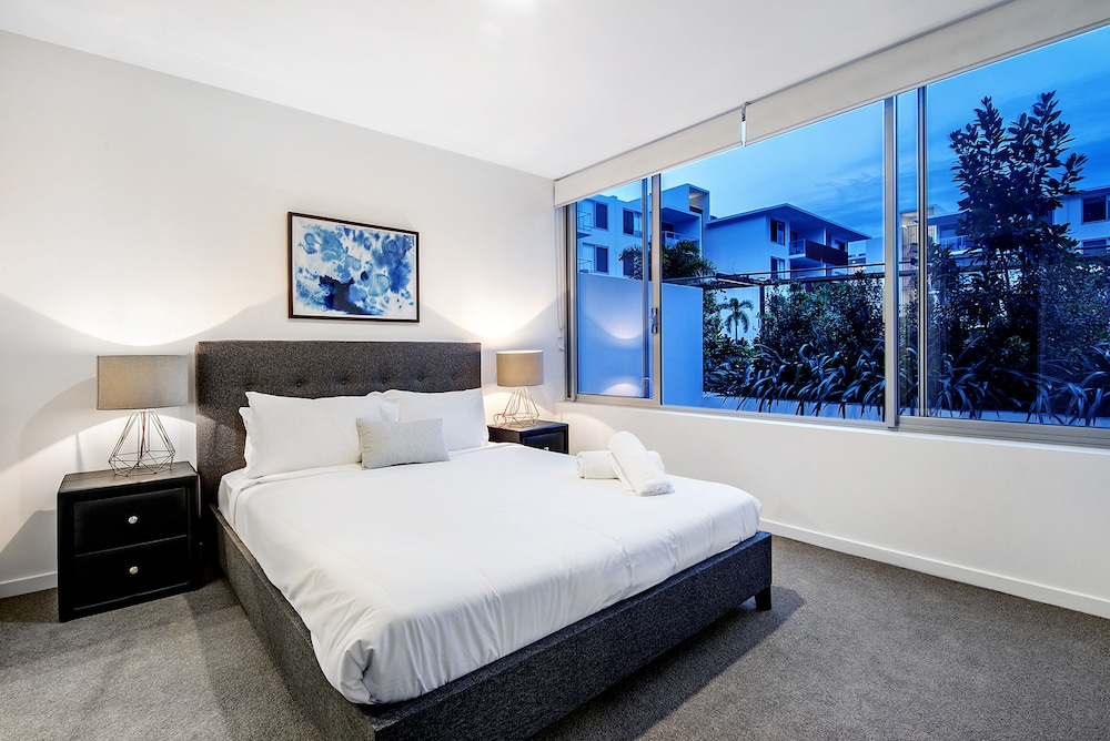 Deluxe Apartment, 3 Bedrooms, Pool Access photo 2