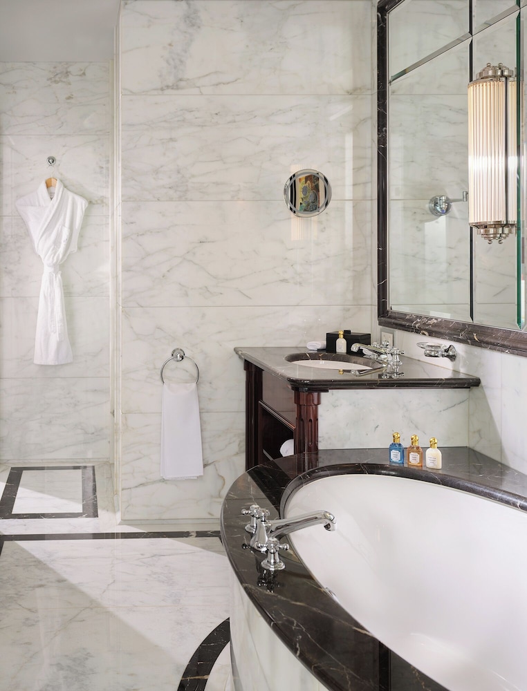 Suite, Lakeside thumbnail 6