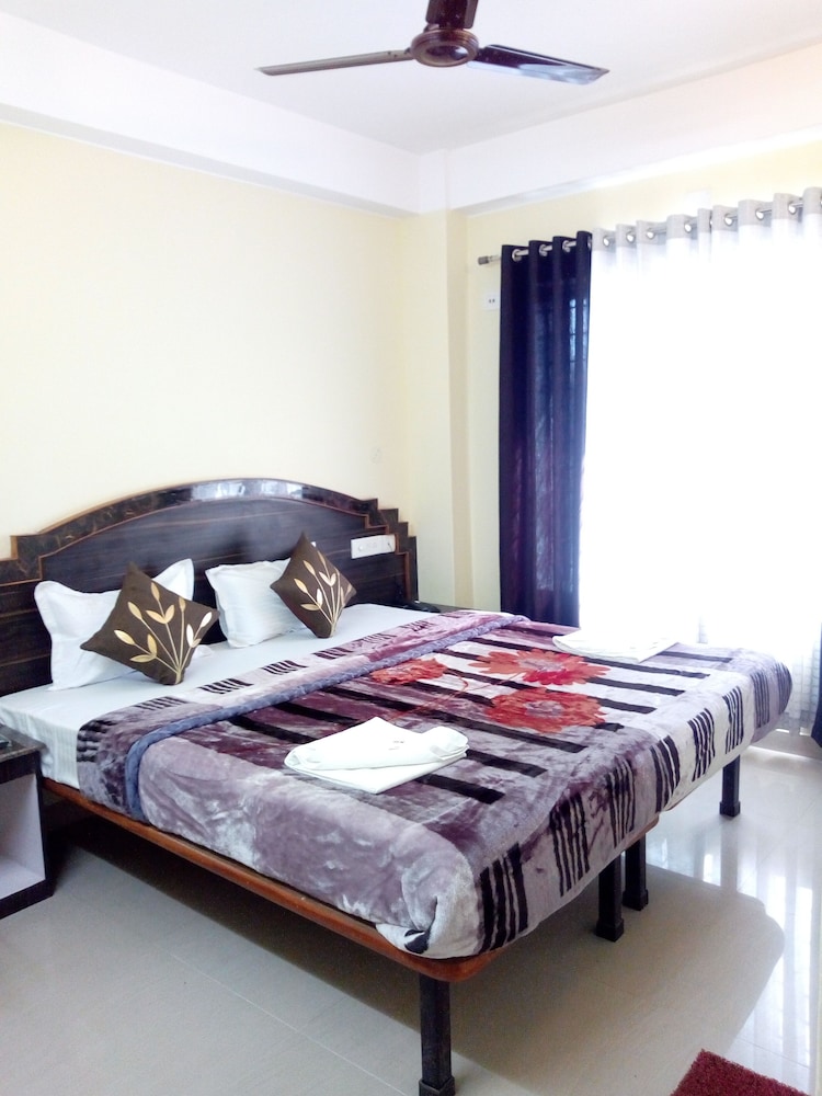 Deluxe Double Room - Photo 10