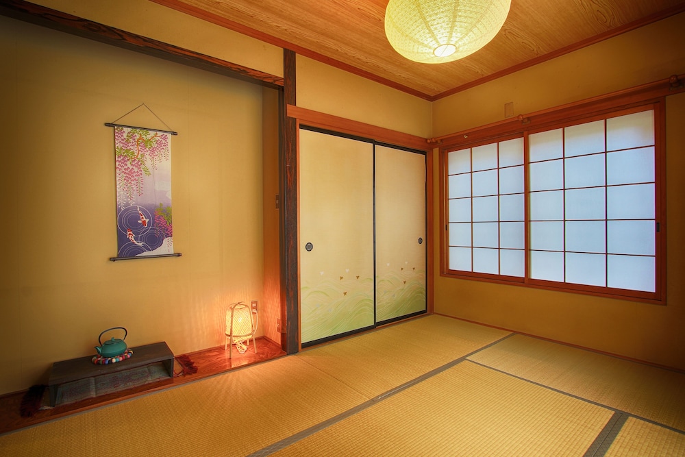 Private Vacation Home - Photo 5