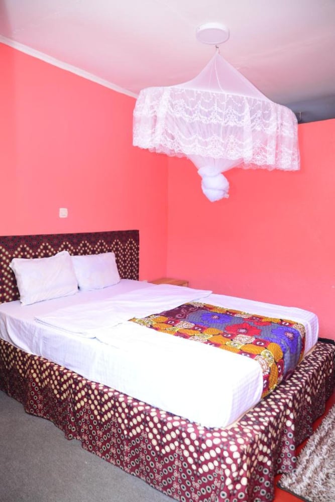 Basic Single Room, 2 Bedrooms photo 1