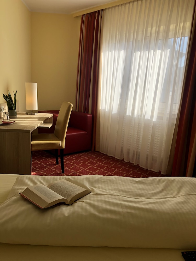 Comfort Twin Room
