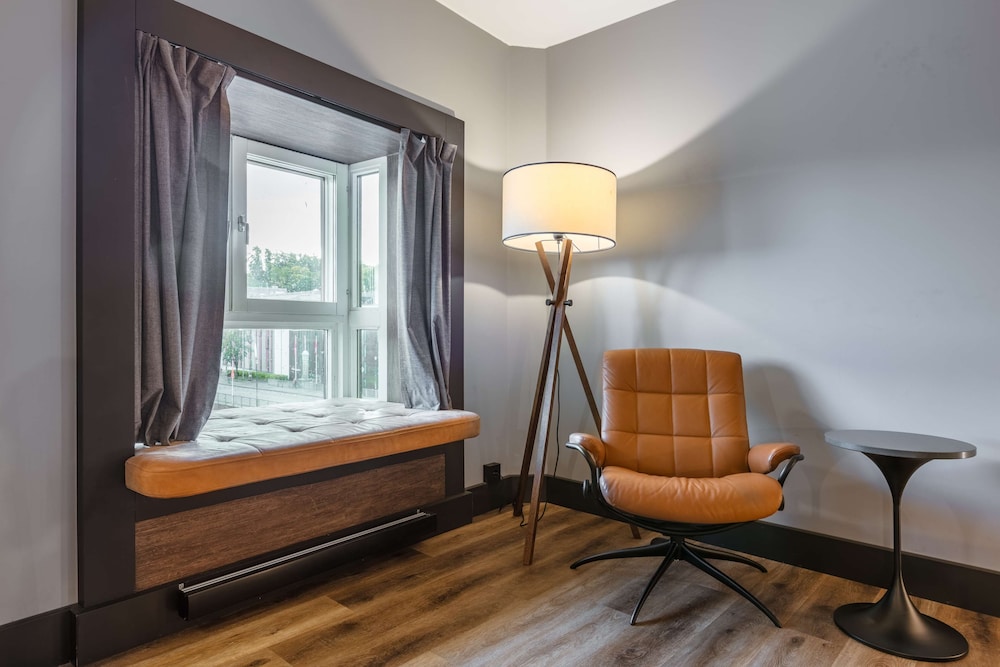 Superior Room, River View
