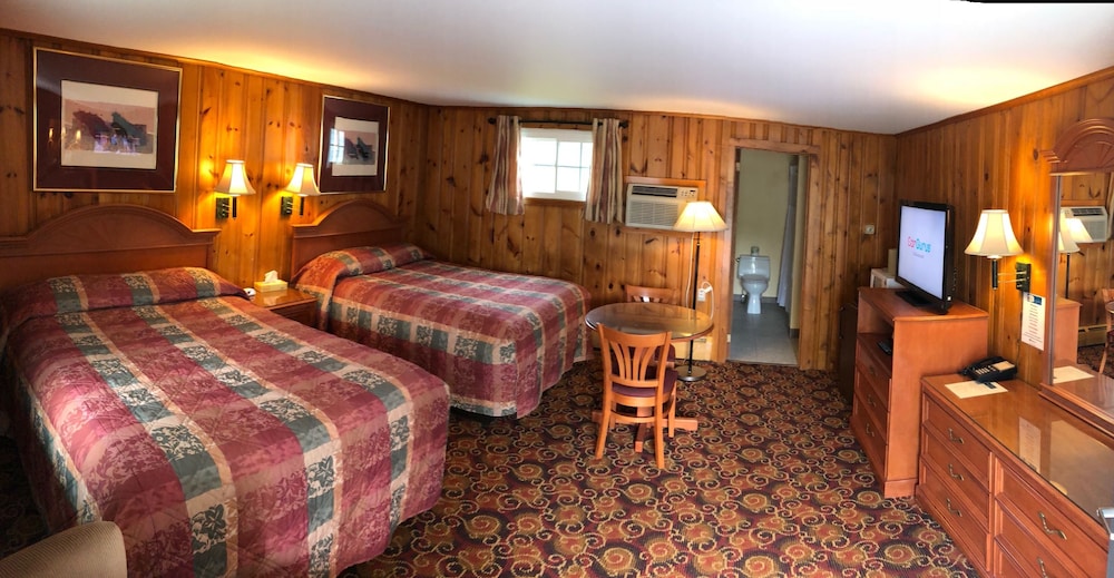 Standard Room, 2 Queen Beds photo 2