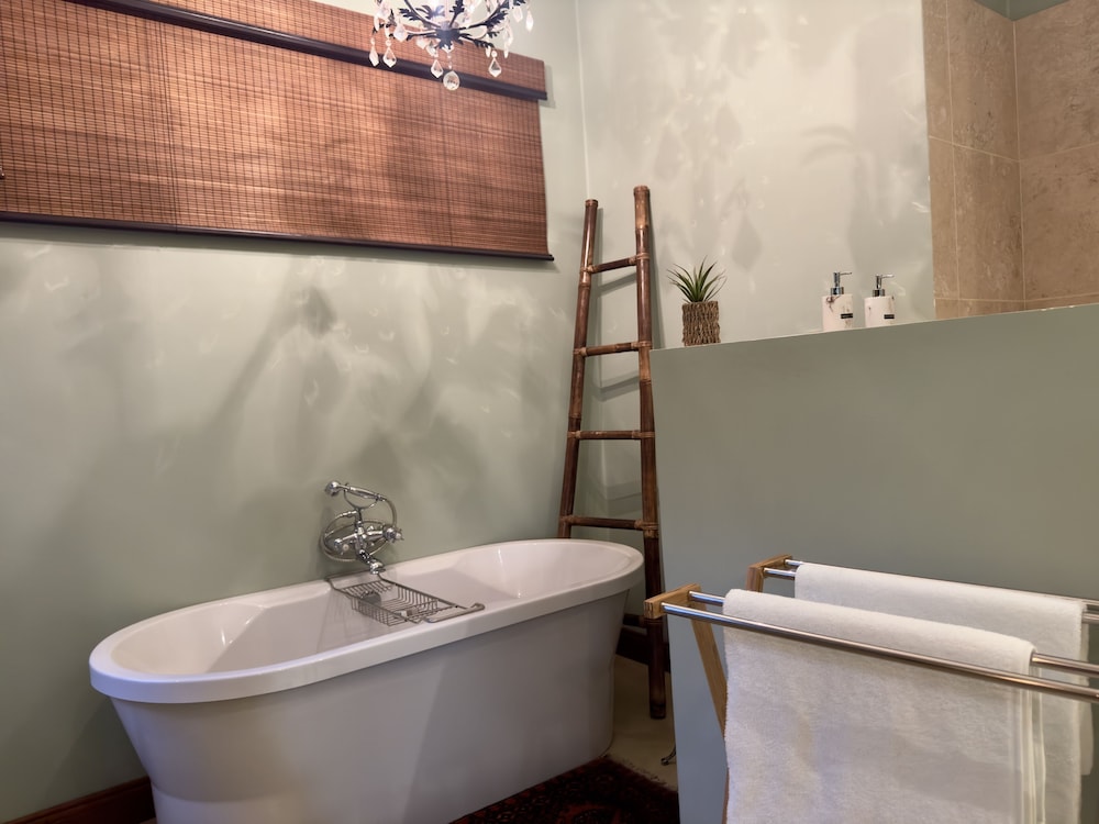 Kambaku Luxury 2 Bedroom River House photo 3