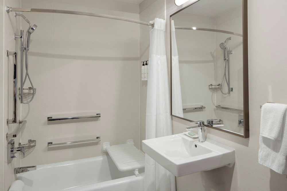 Studio Suite, 2 Double Beds - Photo 9