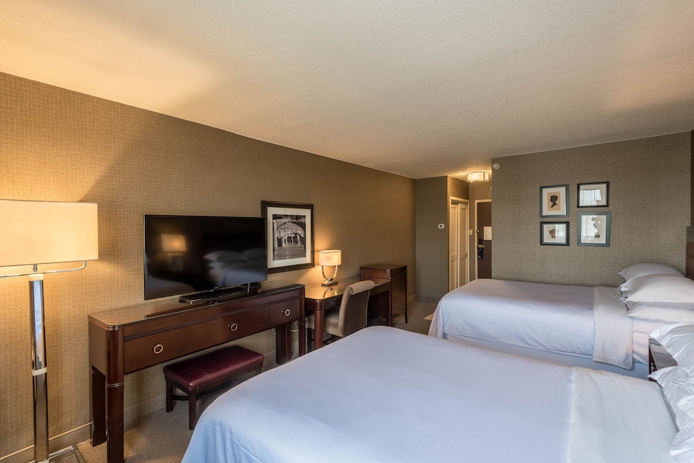 Traditional Room, 2 Double Beds (Mobility Accessible, Roll-In Shower) - Photo 1