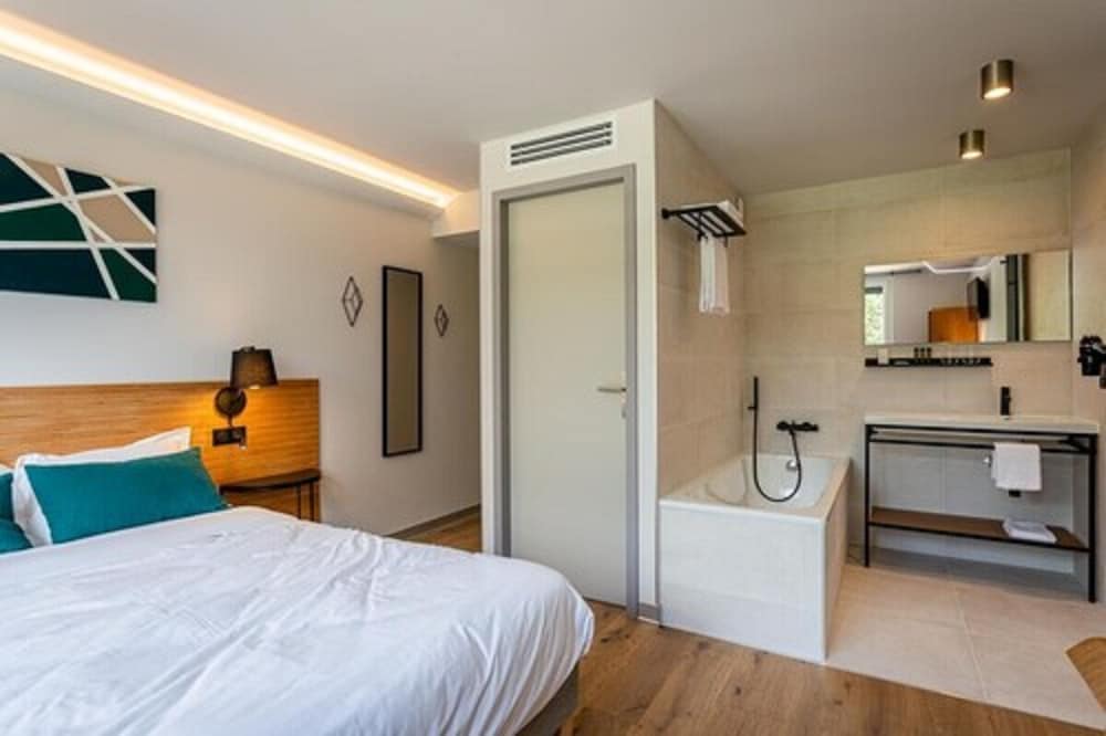 Standard Double Room - Photo 4