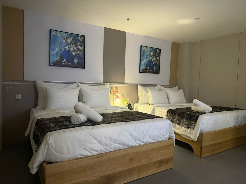 Family Double Room, Multiple Beds photo 2