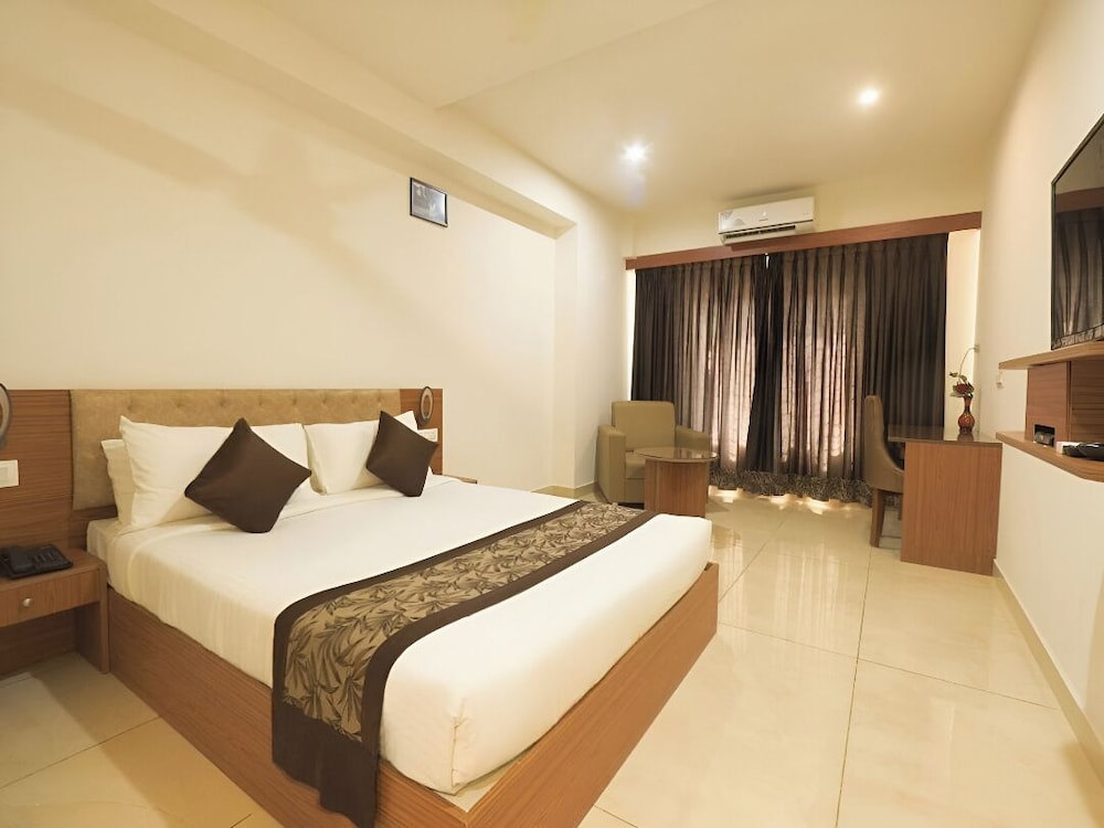 Superior Double Room, City View
