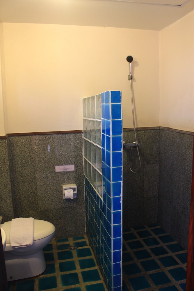 Family Room - Photo 7
