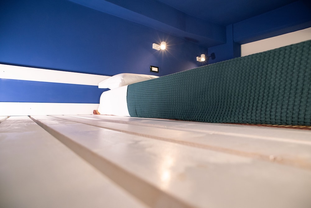 Studio Suite, Balcony (Green) photo 3