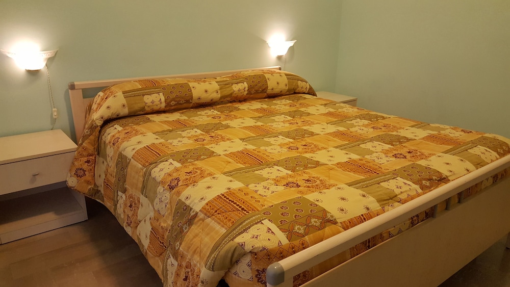 Elite Double Room Single Use, 1 Bedroom photo 3