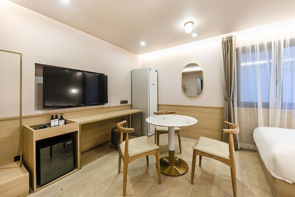 VIP Twin Room - Photo 3