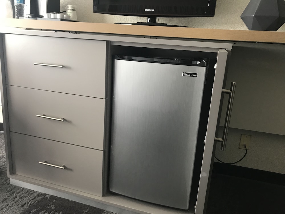 Standard Room, 1 King Bed, Accessible (Communications Accessible)