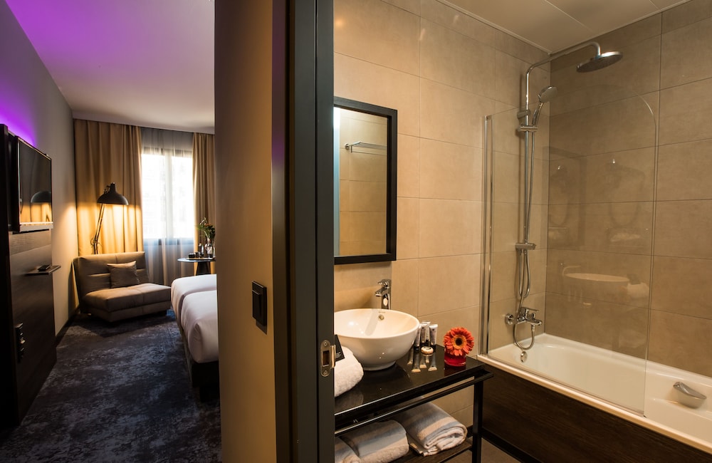 Comfort Room thumbnail 6
