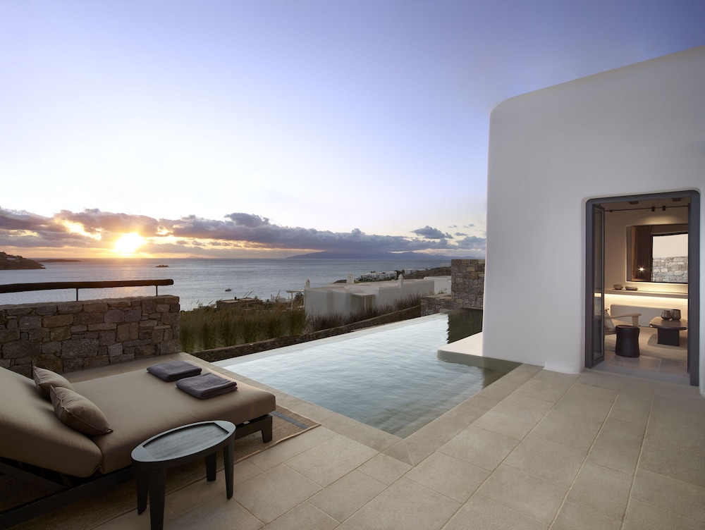 One-Bedroom Villa Sea View & Private Pool - Photo 10