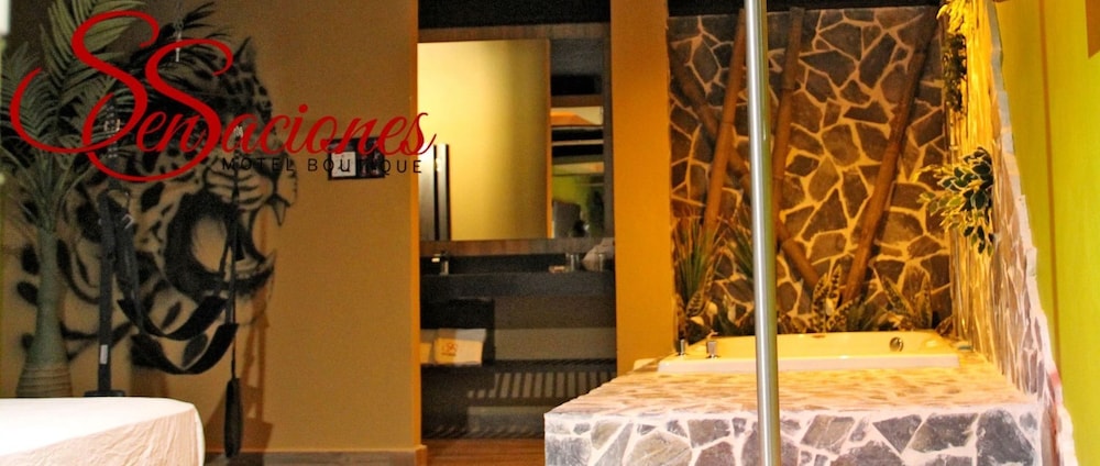 Suite Africa with Round Bed photo 2
