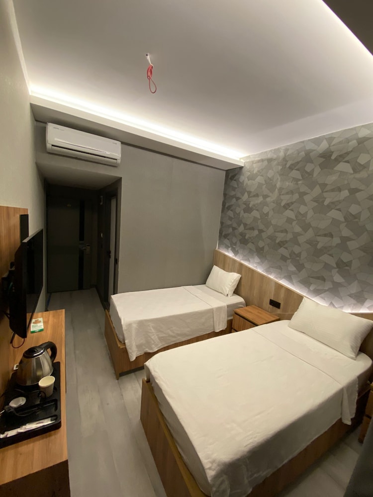 Standard Twin Room, City View