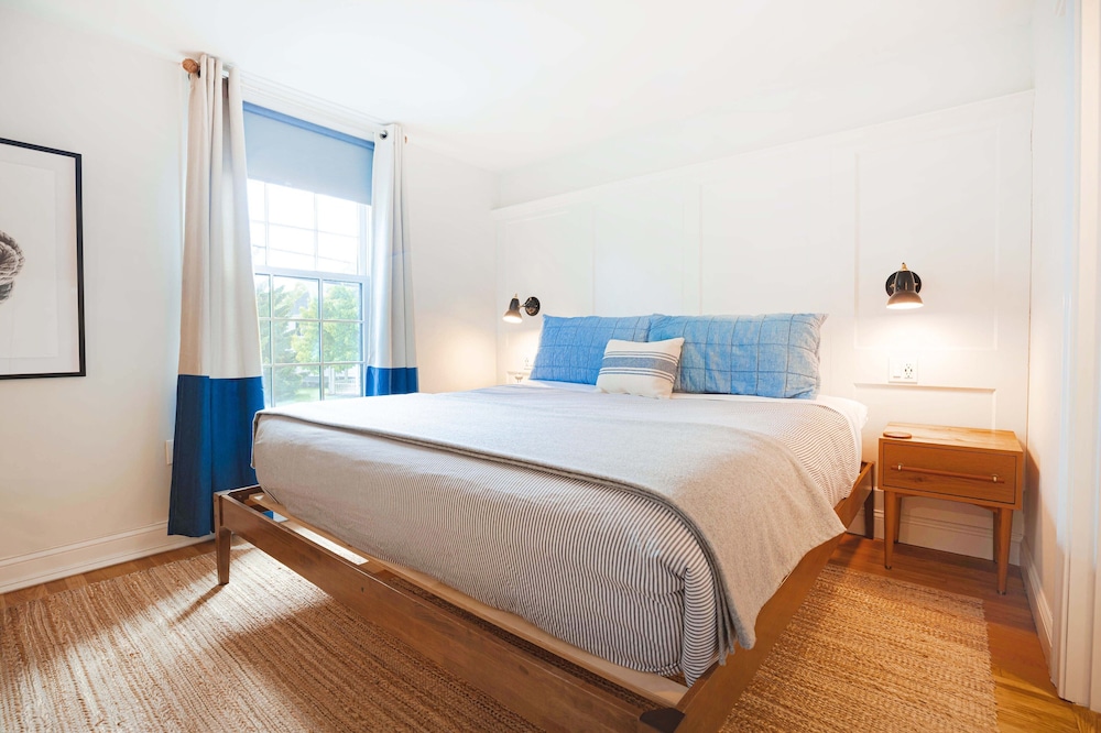 Deluxe Apartment, 1 King Bed With Sofa Bed, Kitchen, City View photo 2