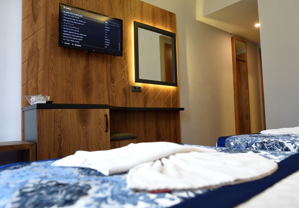 Economy Room