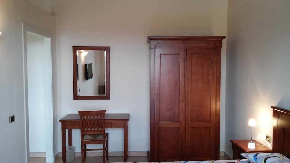 Double or Twin Room photo 1