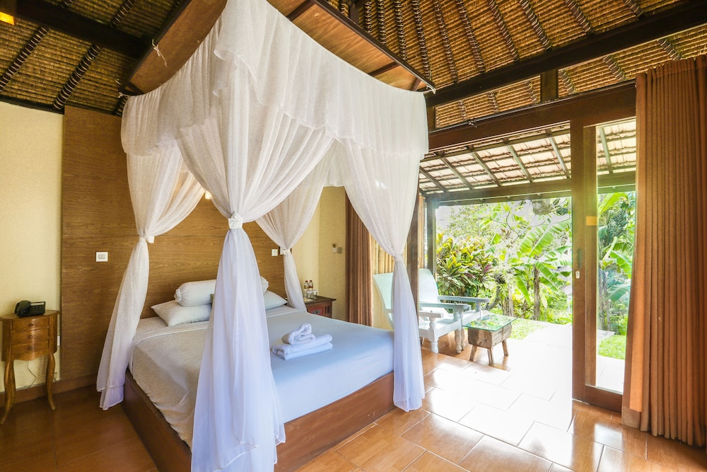 Deluxe Bungalow photo 3