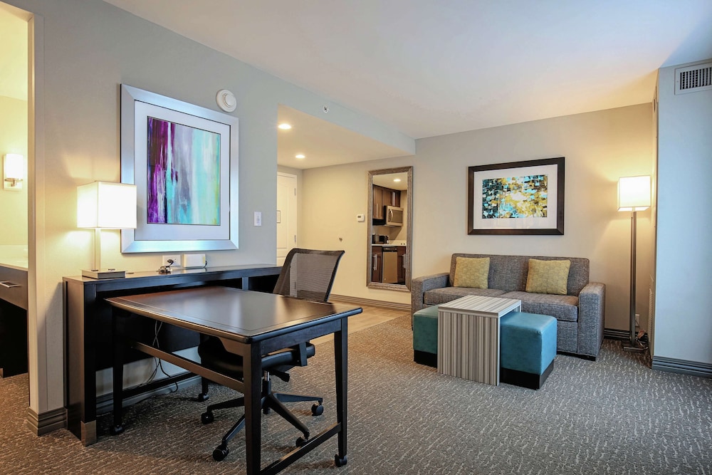 Premium Suite, 1 Bedroom, Non Smoking - Photo 2