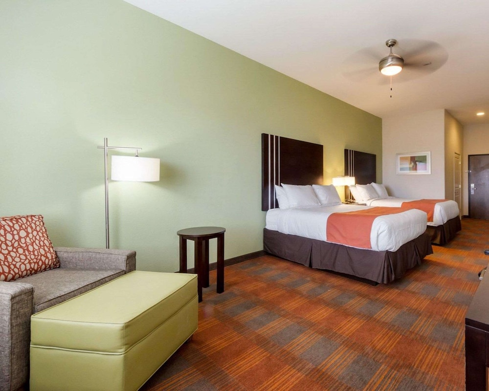 Efficiency, Suite, Multiple Beds, Non Smoking photo 3
