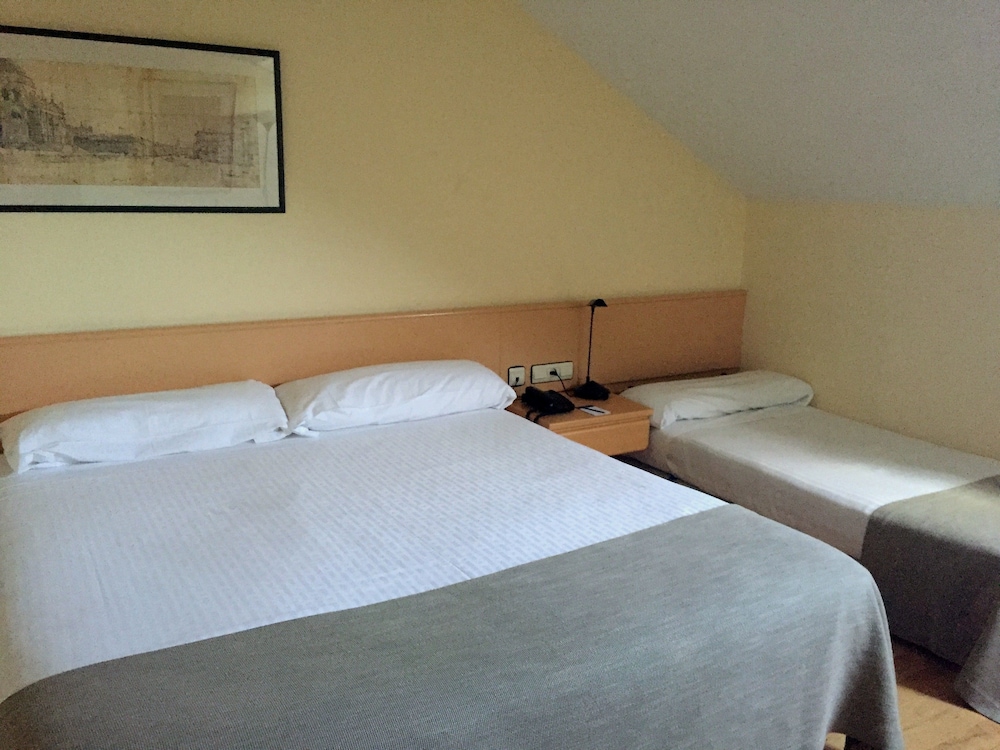 Triple Room (3 adults) photo 3