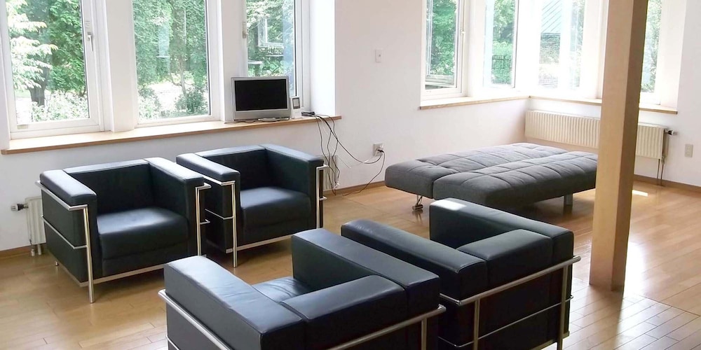 Private Vacation Home, 11~14 Guests, Non Smoking photo 2