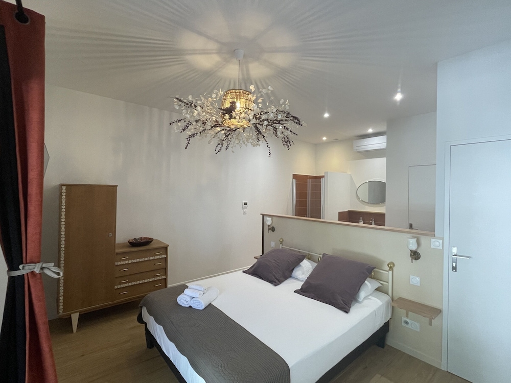 Cottage, Private Bathroom, Courtyard View (Canigou)