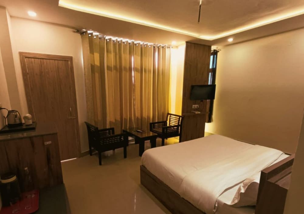 Premium Room with Hill View