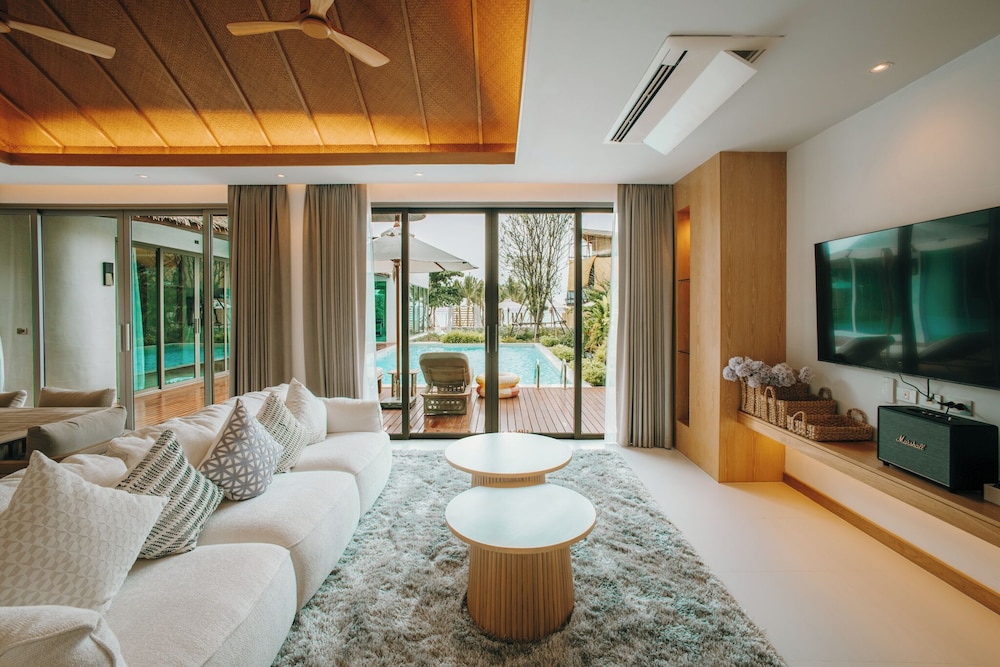 Beach Front Villa With Sea view