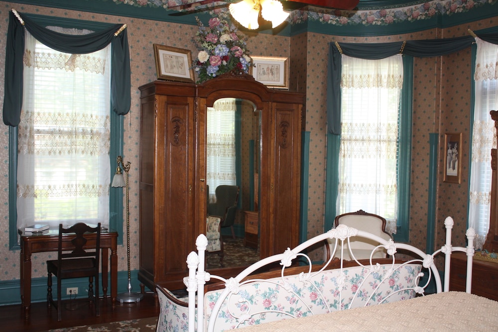Double Room (Victorian Elegance) photo 3