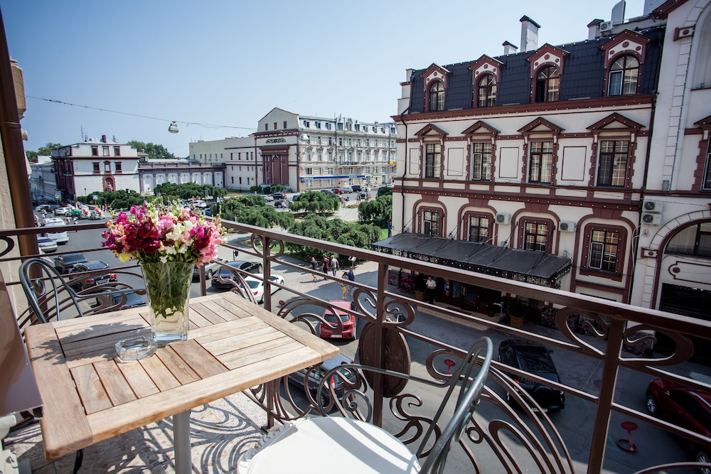 Classic Double or Twin Room, Balcony photo 3