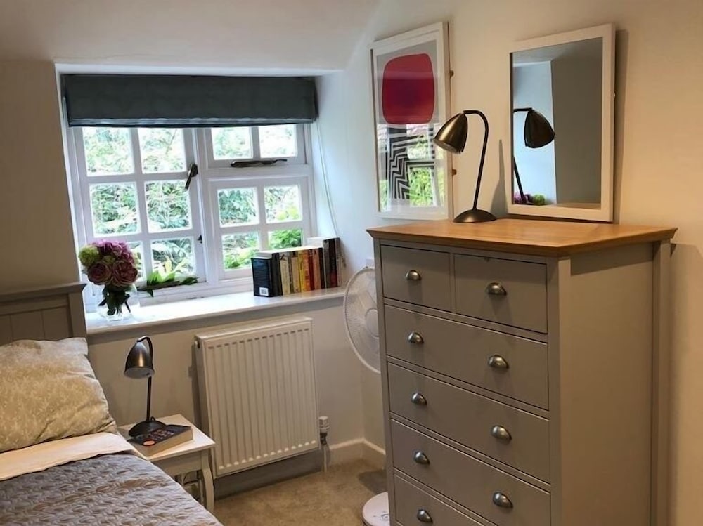 Cottage (1 Bedroom)