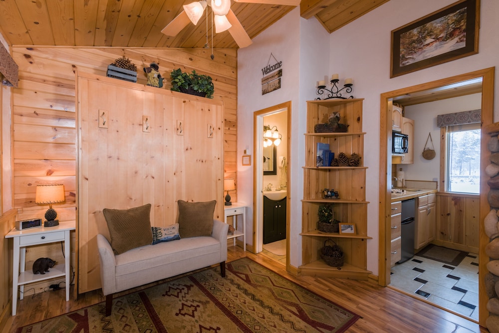 Standard Cabin, 2 Bedrooms, Non Smoking (Mountain Retreat)