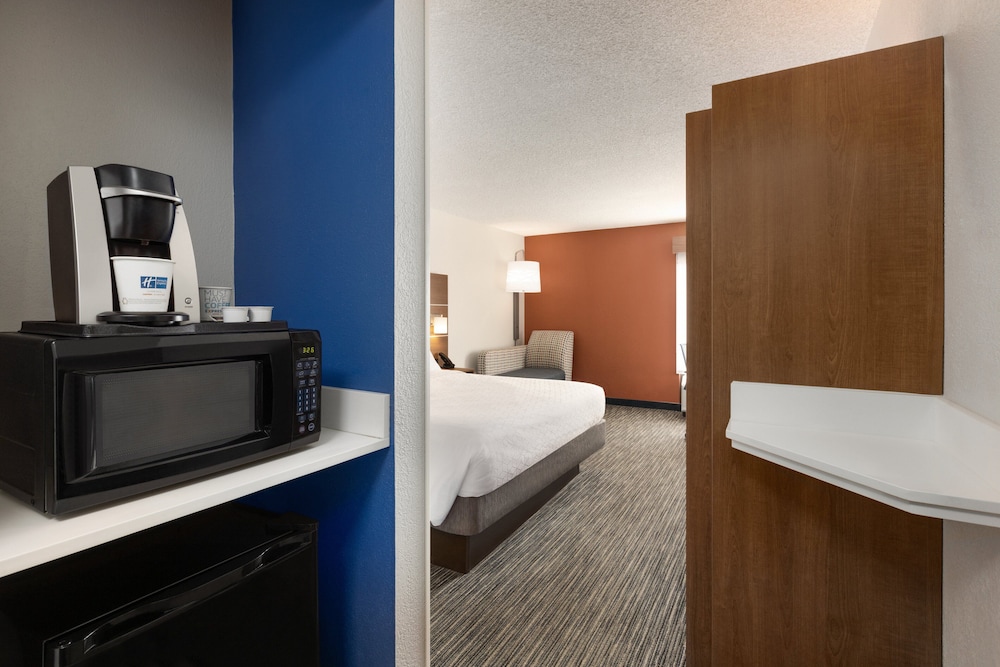 Standard Room, 1 King Bed (Leisure) - Photo 4