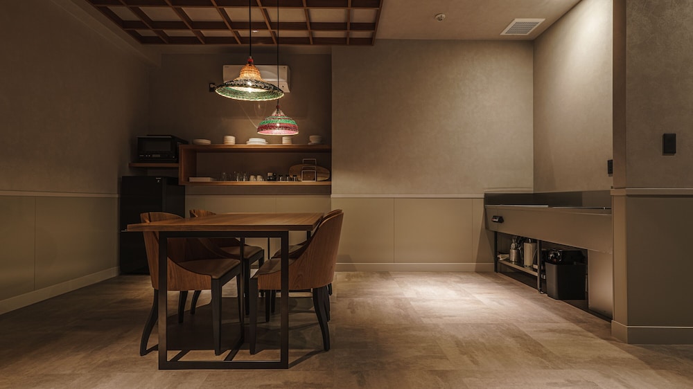 Aoka Condominium Suite - Photo 20