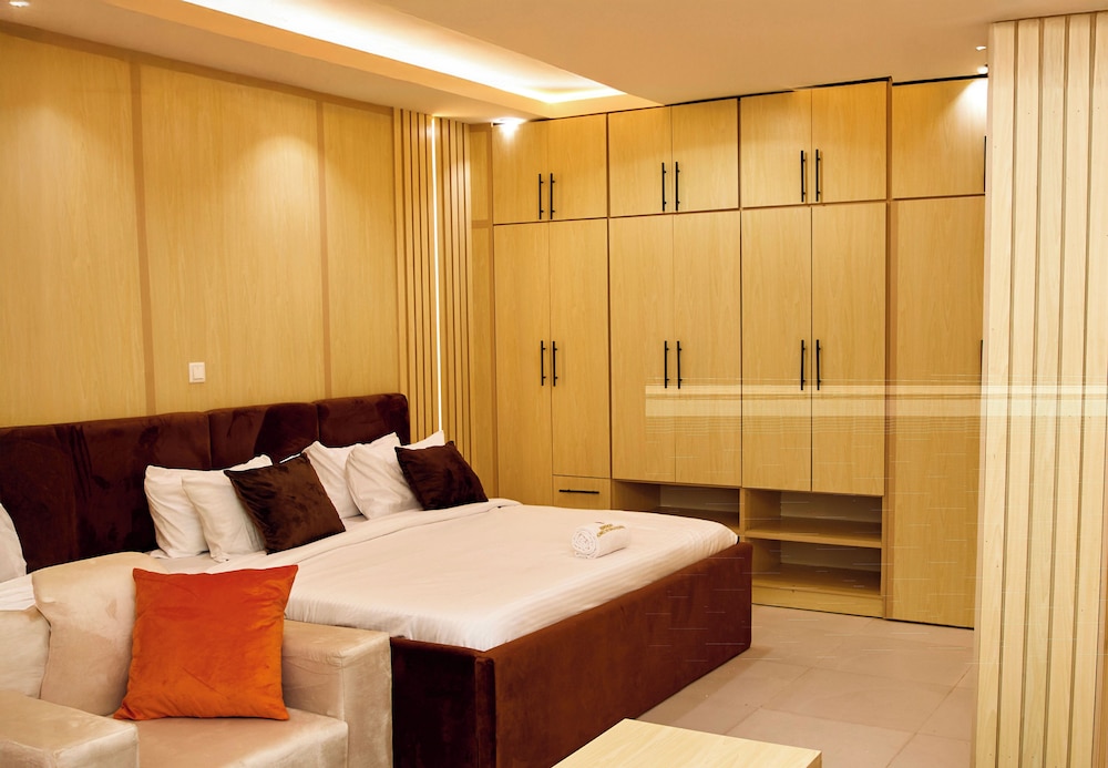 Luxury Studio
