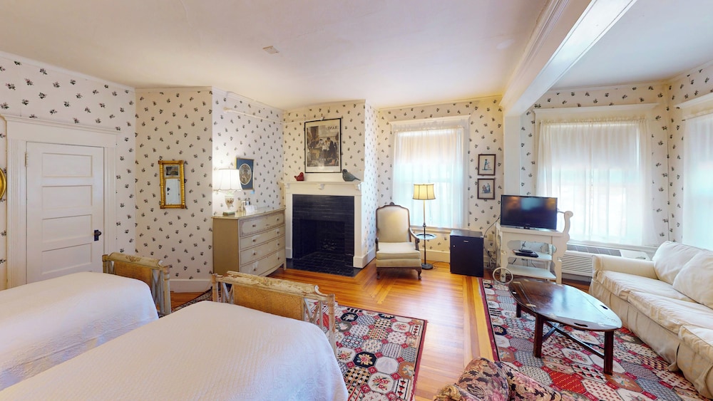 Twin Room (Main Inn) photo 2