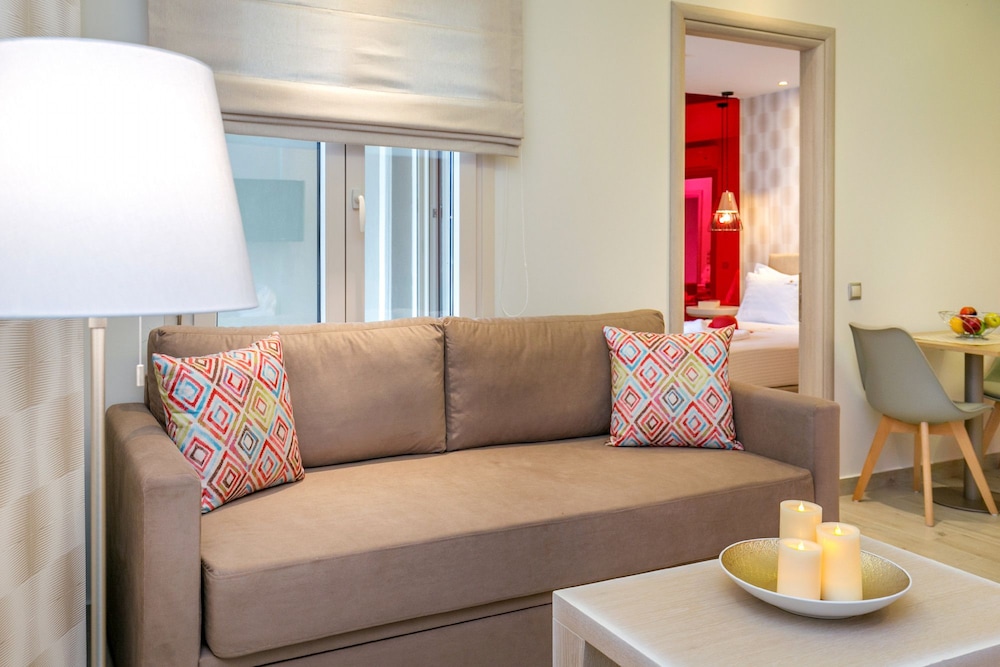 Deluxe Suite (204) photo 3