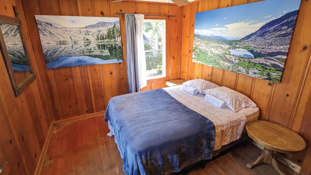 Standard Room, 1 Queen Bed, Mountain View photo 1
